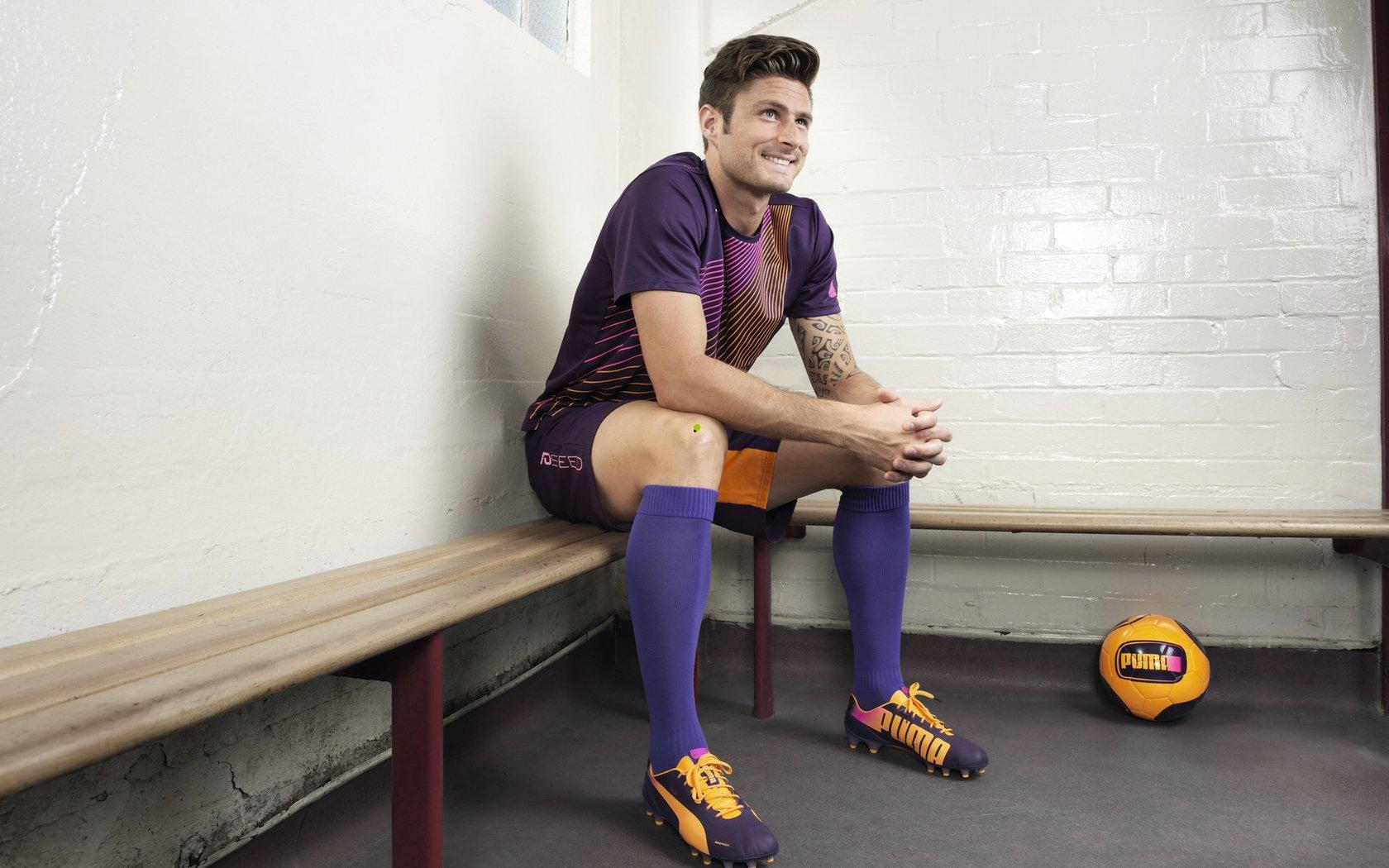 埃梅里再造奇迹！维拉2-1奏凯，七轮18分从降级区冲入欧冠区，利物浦遭遇滑铁卢