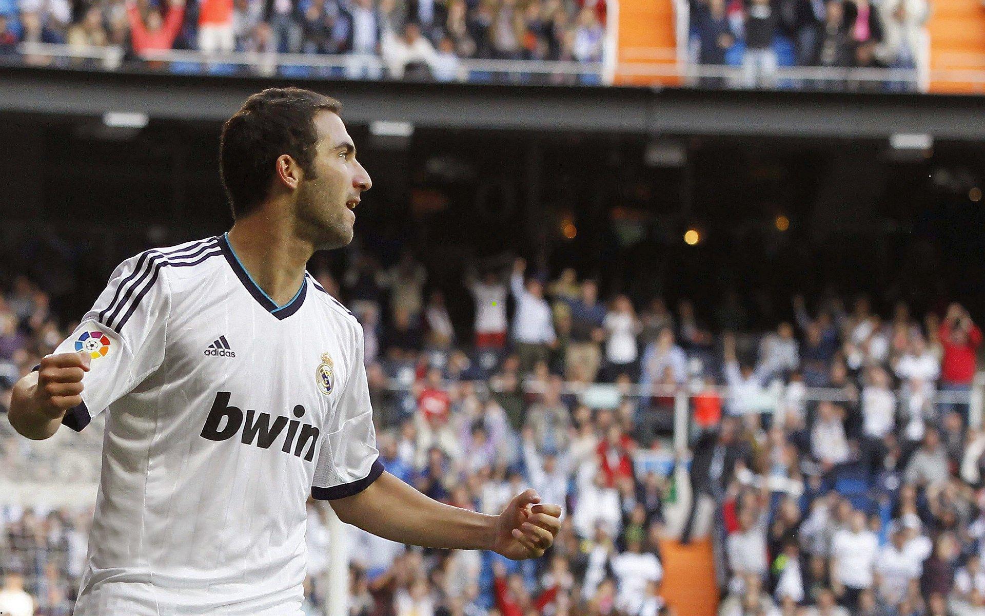 皇家社会首号会员辞世，九十六载人生镌刻八十六年忠诚陪伴